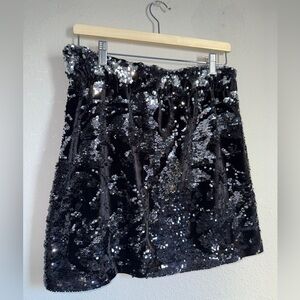 Zara Black and Silver Sequin Mini Skirt Sz. L